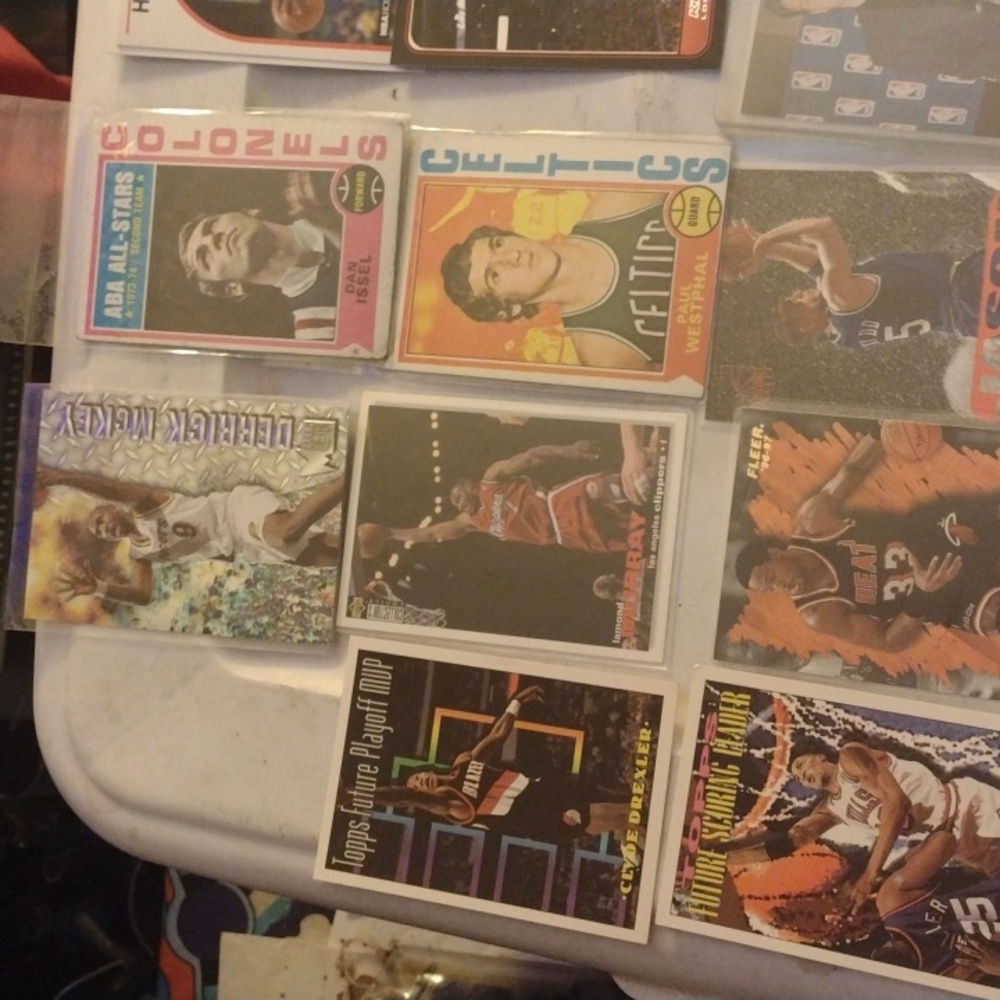 Assorted Basketball Cards - Picture 7 of 7